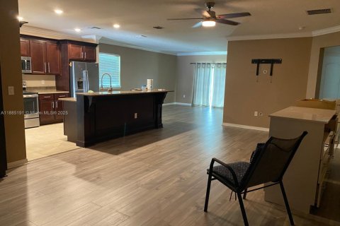 Casa en venta en Port St. Lucie, Florida, 4 dormitorios, 174.1 m2 № 1931300 - foto 4
