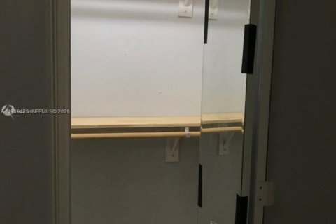 Casa en alquiler en Miami, Florida, 2 dormitorios, 83.61 m2 № 1997422 - foto 7