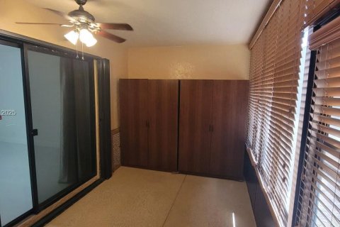 Condo in Deerfield Beach, Florida, 2 bedrooms  № 2021633 - photo 17