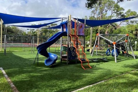 Condo in Deerfield Beach, Florida, 2 bedrooms  № 2021633 - photo 20