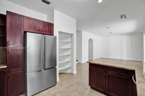 Casa en venta en Pembroke Pines, Florida, 4 dormitorios, 232.26 m2 № 2052436 - foto 14