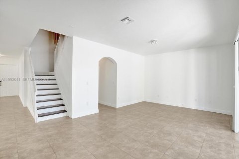 Casa en venta en Pembroke Pines, Florida, 4 dormitorios, 232.26 m2 № 2052436 - foto 8