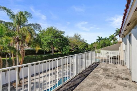 Casa en venta en Pembroke Pines, Florida, 4 dormitorios, 232.26 m2 № 2052436 - foto 30