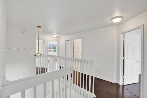 Casa en venta en Pembroke Pines, Florida, 4 dormitorios, 232.26 m2 № 2052436 - foto 22