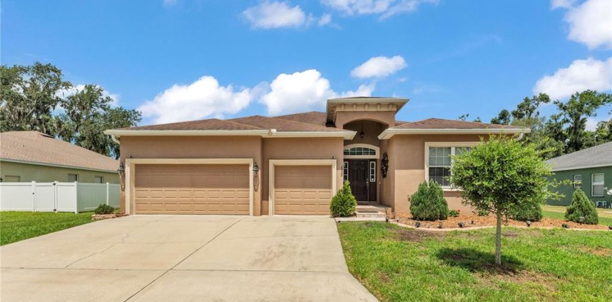 House in Mulberry, Florida 4 bedrooms, 248.33 sq.m. № 1806614