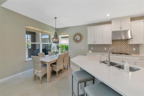 House in Sarasota, Florida 4 bedrooms, 246.47 sq.m. № 2150834 - photo 20