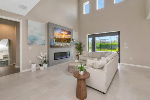 House in Sarasota, Florida 4 bedrooms, 246.47 sq.m. № 2150834 - photo 11