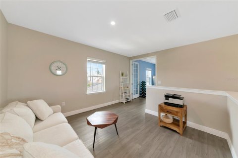 House in Sarasota, Florida 4 bedrooms, 246.47 sq.m. № 2150834 - photo 29