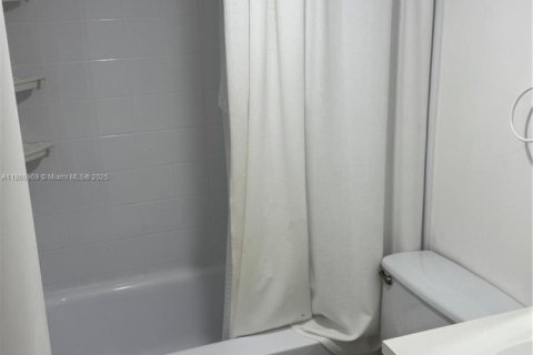 Condo in Davie, Florida, 3 bedrooms  № 1889238 - photo 12