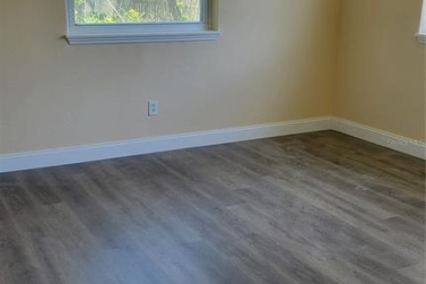 House in Sarasota, Florida 2 bedrooms, 126.81 sq.m. № 1917485 - photo 13