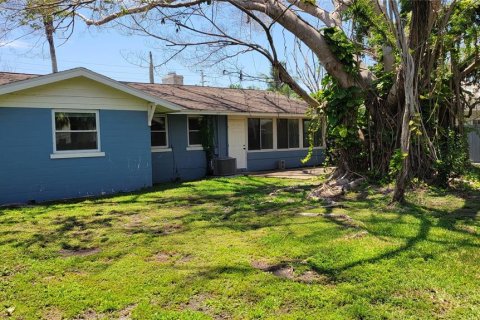 House in Sarasota, Florida 2 bedrooms, 126.81 sq.m. № 1917485 - photo 18