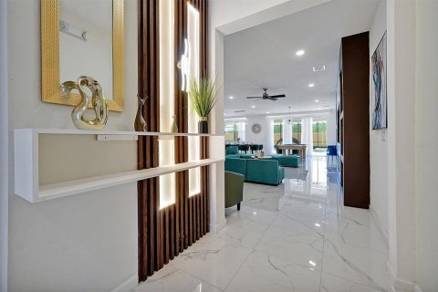 Casa en venta en Kissimmee, Florida, 15 dormitorios, 580.55 m2 № 1766147 - foto 4