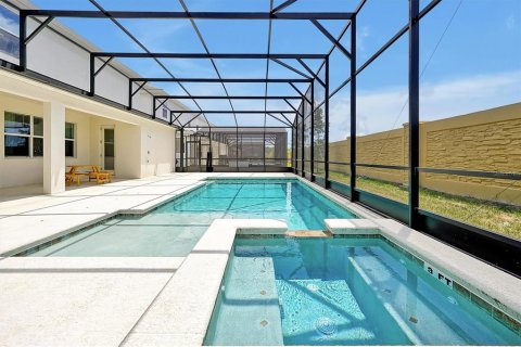 Casa en venta en Kissimmee, Florida, 15 dormitorios, 580.55 m2 № 1766147 - foto 25