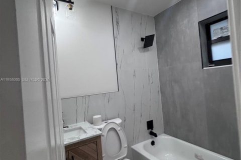 Купить коммерческую недвижимость в Помпано-Бич, Флорида 171.87м2, № 2019650 - фото 10