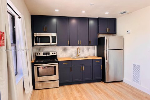 Купить коммерческую недвижимость в Помпано-Бич, Флорида 171.87м2, № 2019650 - фото 16