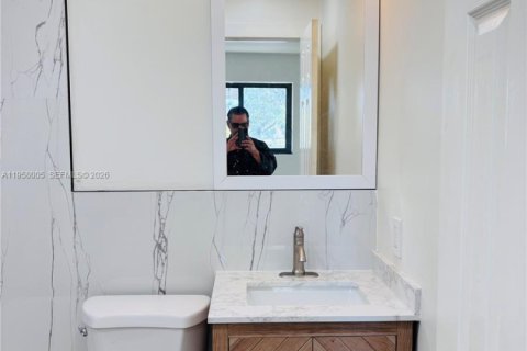 Купить коммерческую недвижимость в Помпано-Бич, Флорида 171.87м2, № 2019650 - фото 13