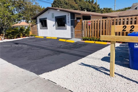 Commercial property in Pompano Beach, Florida 171.87 sq.m. № 2019650