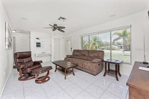 Casa en venta en Punta Gorda, Florida, 3 dormitorios, 108.97 m2 № 2239935 - foto 18