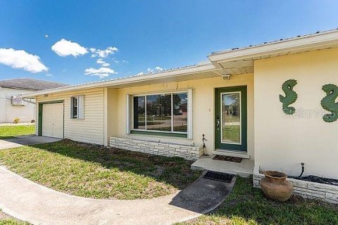 Casa en venta en Punta Gorda, Florida, 3 dormitorios, 108.97 m2 № 2239935 - foto 2