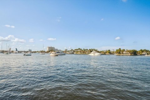 Купить кондоминиум в Форт-Лодердейл, Флорида 3 комнаты, 134.52м2, № 2147345 - фото 25