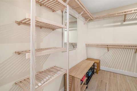 Купить кондоминиум в Сарасота, Флорида 8 комнат, 111.3м2, № 1914840 - фото 18