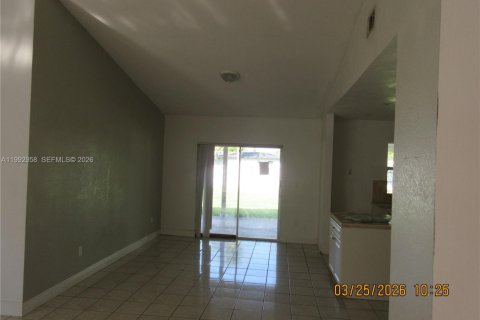 Купить виллу или дом в Майами, Флорида 4 спальни, 178.37м2, № 2056029 - фото 3