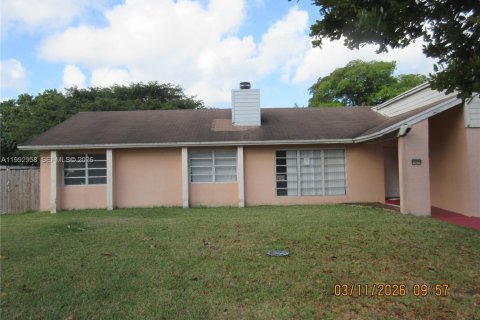 Купить виллу или дом в Майами, Флорида 4 спальни, 178.37м2, № 2056029 - фото 1