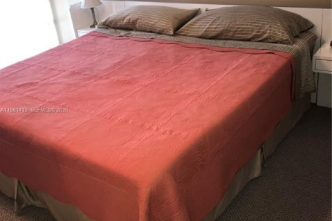 Copropriété à louer à Sunny Isles Beach, Floride: 2 chambres, 87.33 m2 № 2024294 - photo 21