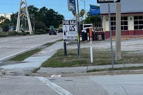 Immobilier commercial à vendre à Cape Coral, Floride № 1962087 - photo 6
