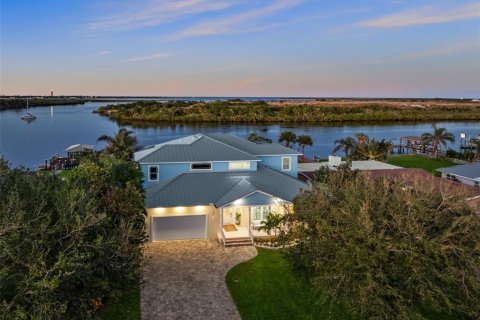 House in New Smyrna Beach, Florida 5 bedrooms, 428.37 sq.m. № 1568588 - photo 10