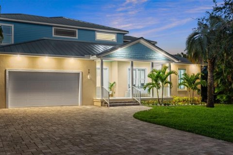 House in New Smyrna Beach, Florida 5 bedrooms, 428.37 sq.m. № 1568588 - photo 12