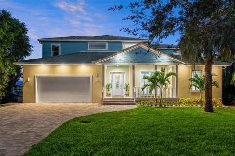 House in New Smyrna Beach, Florida 5 bedrooms, 428.37 sq.m. № 1568588 - photo 14