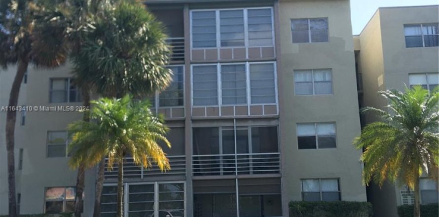 Condo in North Lauderdale, Florida, 1 bedroom  № 1695106