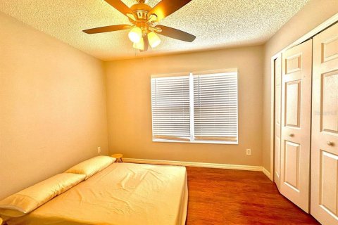 House in Kissimmee, Florida 5 bedrooms, 215.25 sq.m. № 2109249 - photo 21