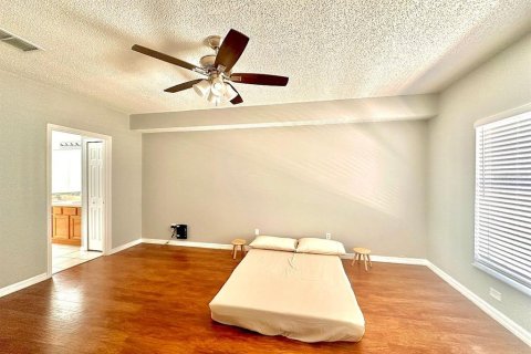 House in Kissimmee, Florida 5 bedrooms, 215.25 sq.m. № 2109249 - photo 19
