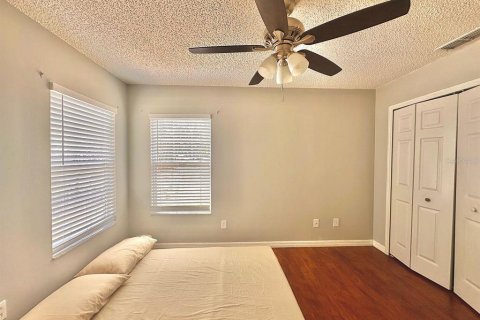 House in Kissimmee, Florida 5 bedrooms, 215.25 sq.m. № 2109249 - photo 12