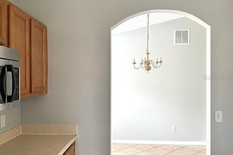 House in Kissimmee, Florida 5 bedrooms, 215.25 sq.m. № 2109249 - photo 7