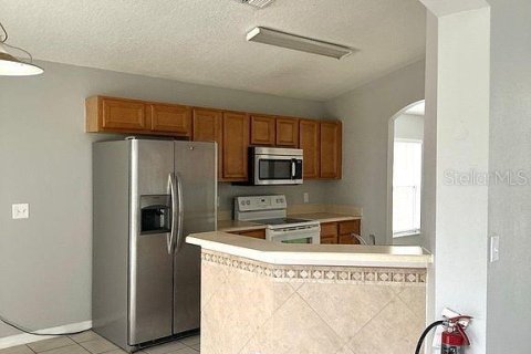 House in Kissimmee, Florida 5 bedrooms, 215.25 sq.m. № 2109249 - photo 5