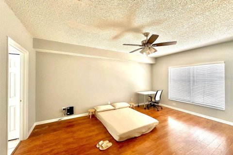 House in Kissimmee, Florida 5 bedrooms, 215.25 sq.m. № 2109249 - photo 17