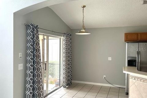 House in Kissimmee, Florida 5 bedrooms, 215.25 sq.m. № 2109249 - photo 8