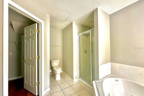 House in Kissimmee, Florida 5 bedrooms, 215.25 sq.m. № 2109249 - photo 16