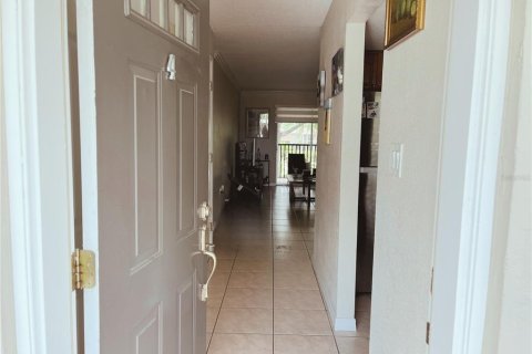Condominio en venta en Sarasota, Florida, 2 dormitorios, 80.36 m2 № 1717128 - foto 1