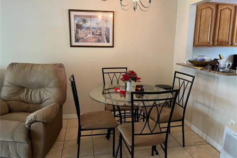 Condominio en venta en Sarasota, Florida, 2 dormitorios, 80.36 m2 № 1717128 - foto 10