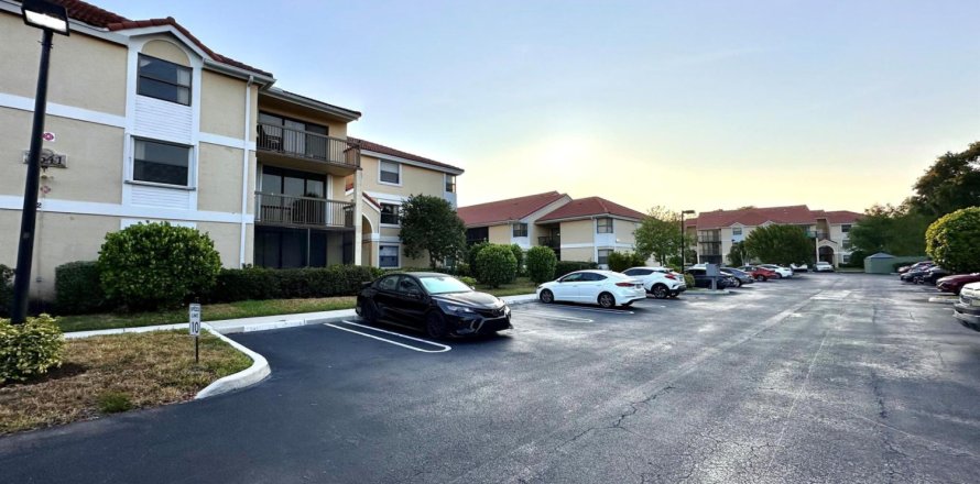 Apartamento en Coral Springs, Florida 1 dormitorio, 72.84 m2 № 1208071
