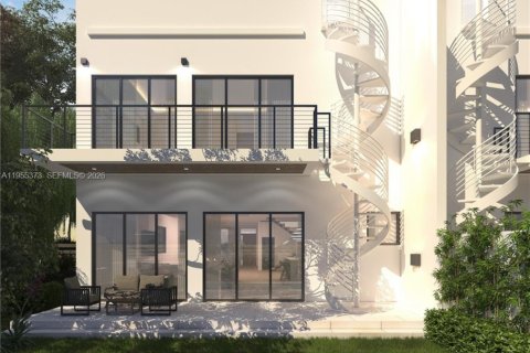 Land in Miami, Florida № 2011652 - photo 2