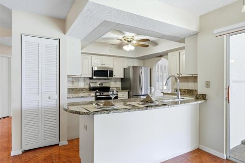 House in Port Charlotte, Florida 4 bedrooms, 212.1 sq.m. № 2093076 - photo 9