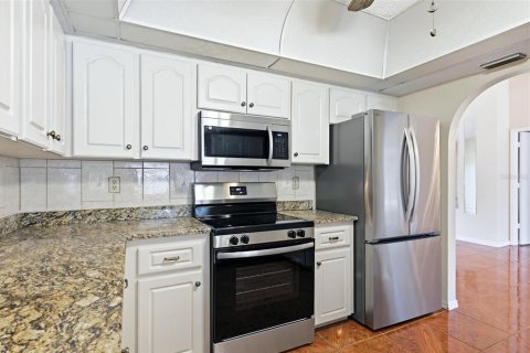 House in Port Charlotte, Florida 4 bedrooms, 212.1 sq.m. № 2093076 - photo 12