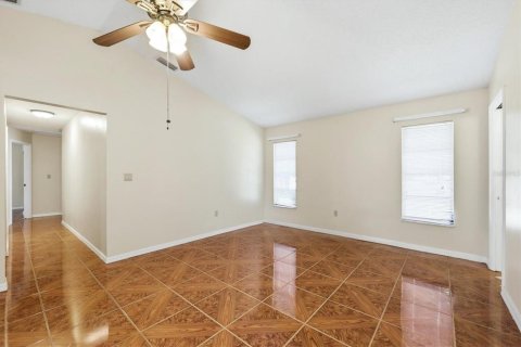 House in Port Charlotte, Florida 4 bedrooms, 212.1 sq.m. № 2093076 - photo 20