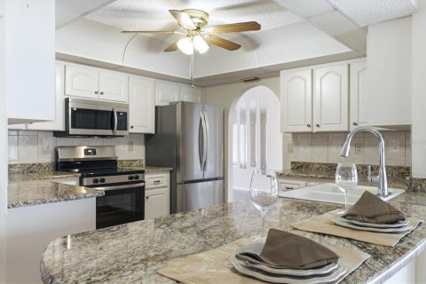 House in Port Charlotte, Florida 4 bedrooms, 212.1 sq.m. № 2093076 - photo 11