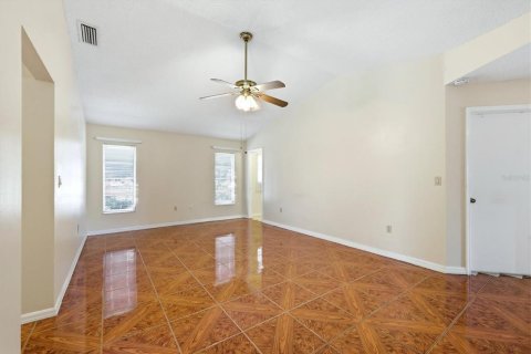 House in Port Charlotte, Florida 4 bedrooms, 212.1 sq.m. № 2093076 - photo 19